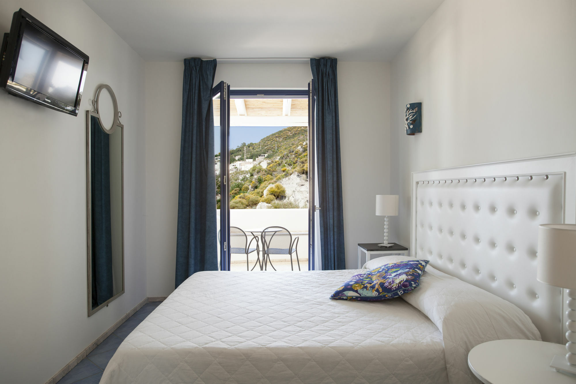 Hotel Cutimare - Aeolian Charme Acquacalda Buitenkant foto